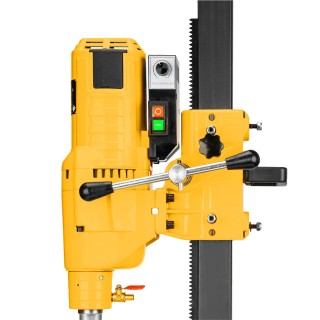 Kernbohrgerät WT305E mit neigbarer Ständer